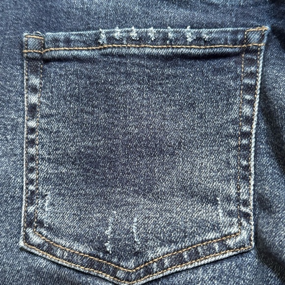 Maurice’s High Rise Wm’s Dark Wash Jeans Straight Leg Lt Distressing Sz 10L - Picture 10 of 13